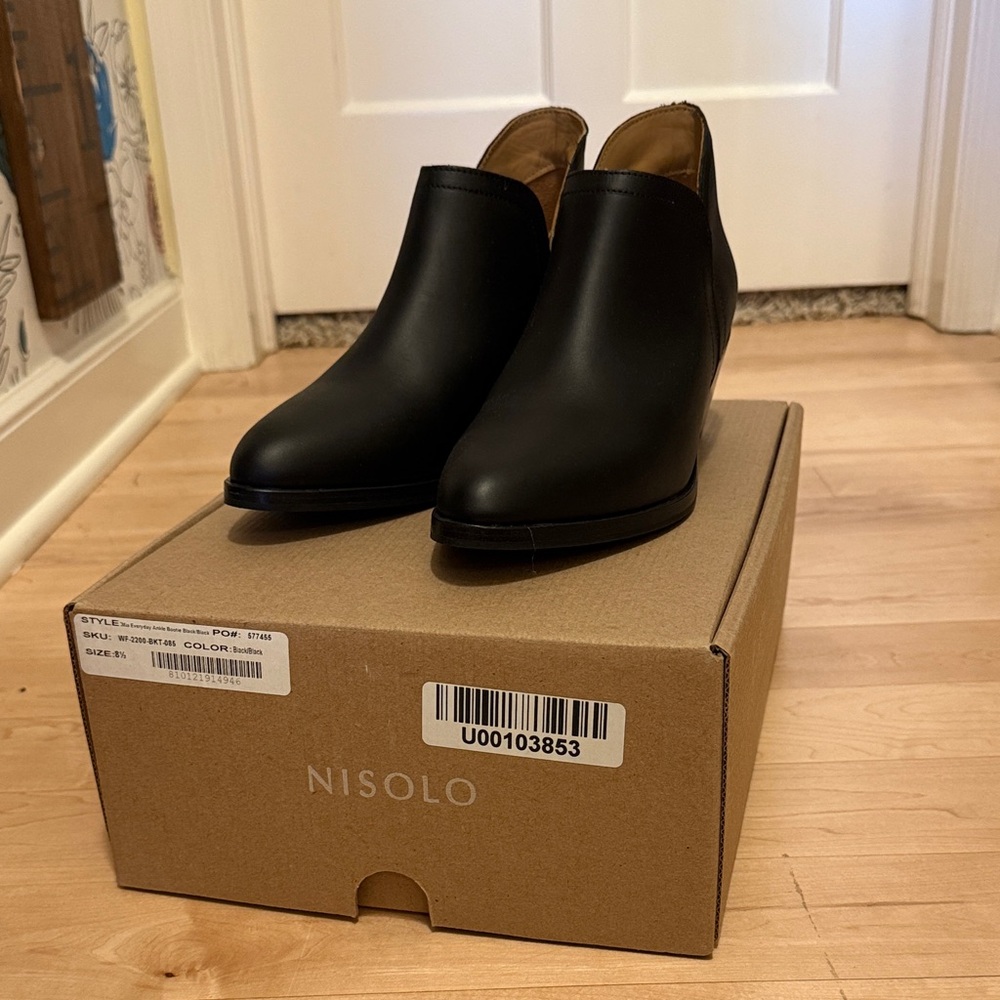Nisolo Black Leather Ankle Booties